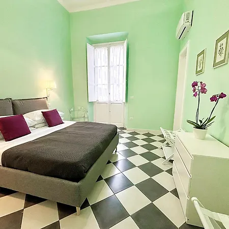 Quid Juris 28 - Santa Lucia Apartment Naples Exterior photo