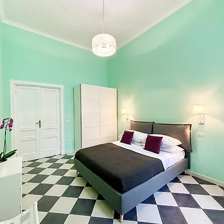 Quid Juris 28 - Santa Lucia Apartment Naples Exterior photo